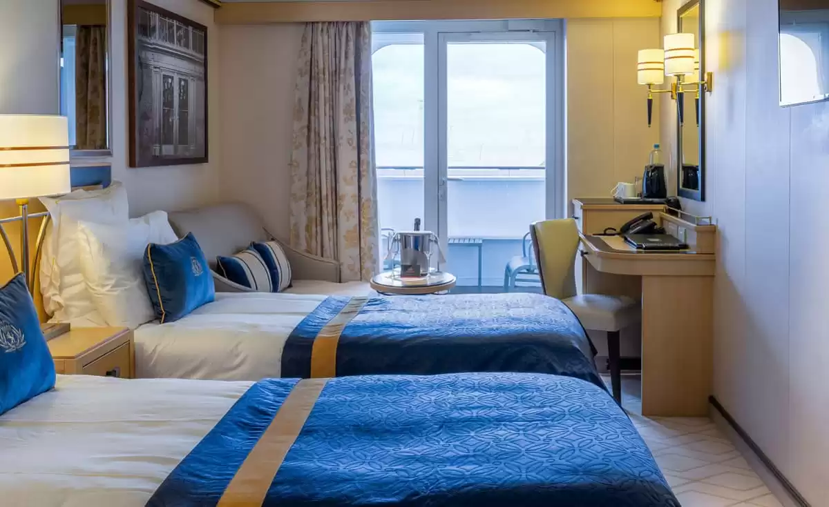 le Queen Mary 2 :   4