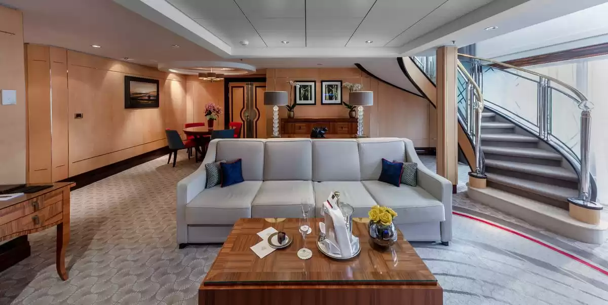 le Queen Mary 2 :   12