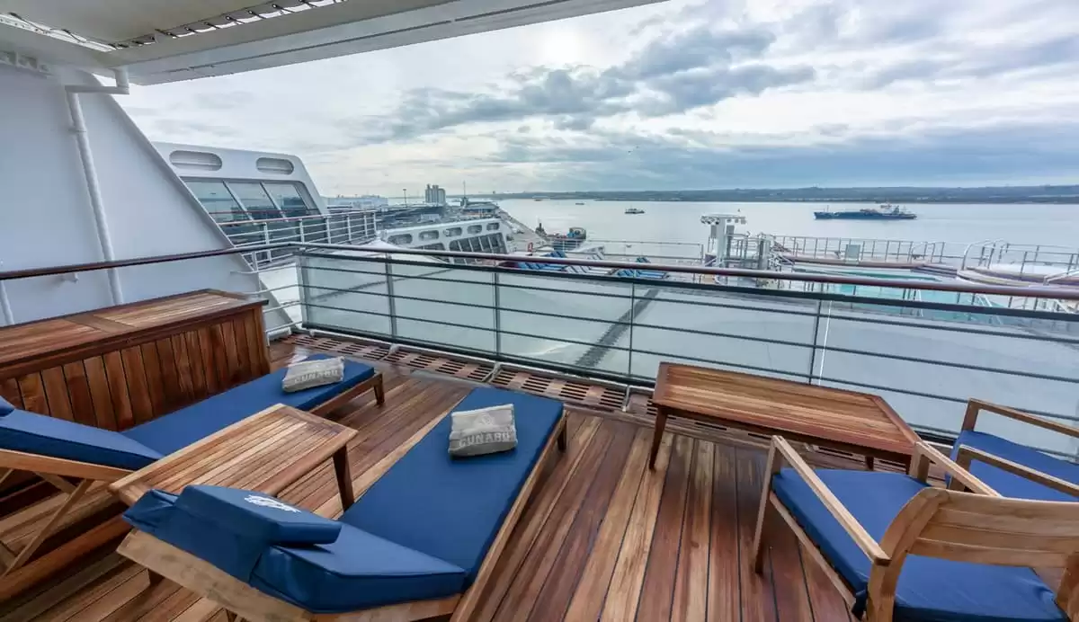 le Queen Mary 2 :   13