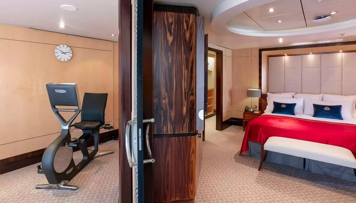 le Queen Mary 2 :   25