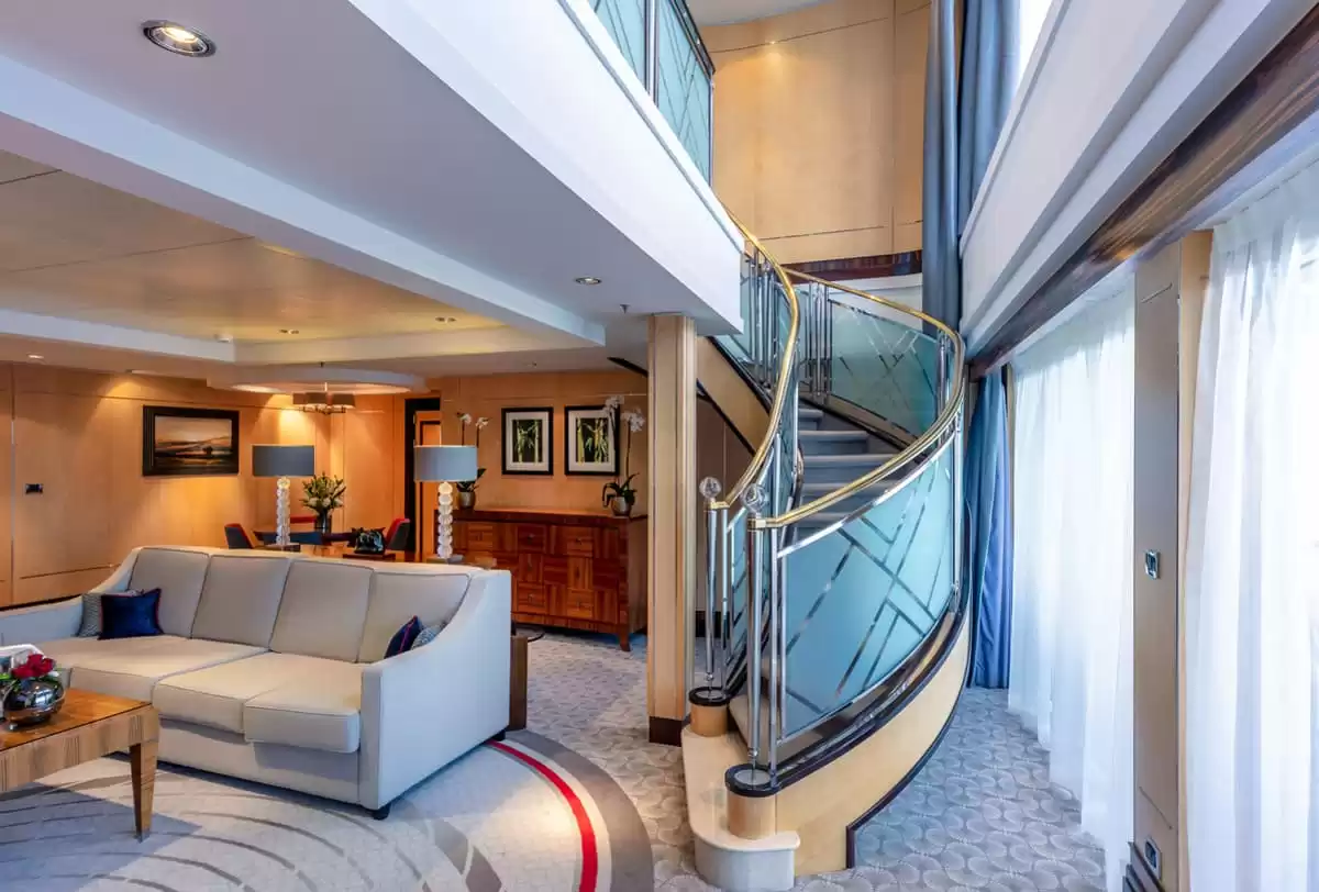 le Queen Mary 2 :   44