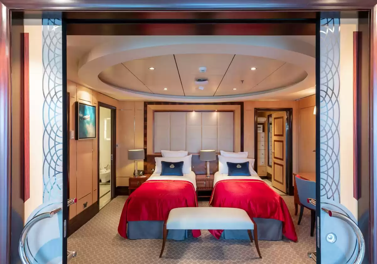 le Queen Mary 2 :   45