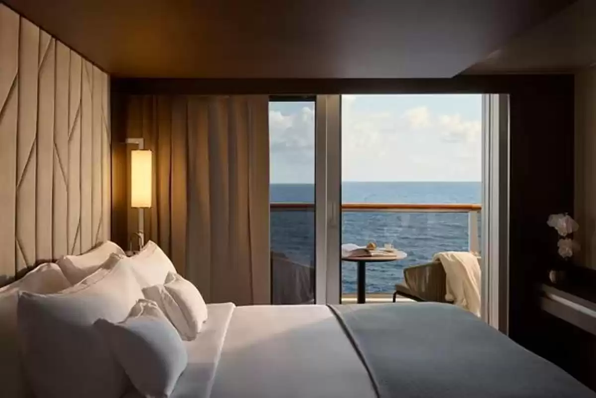 le EXPLORA III :   10