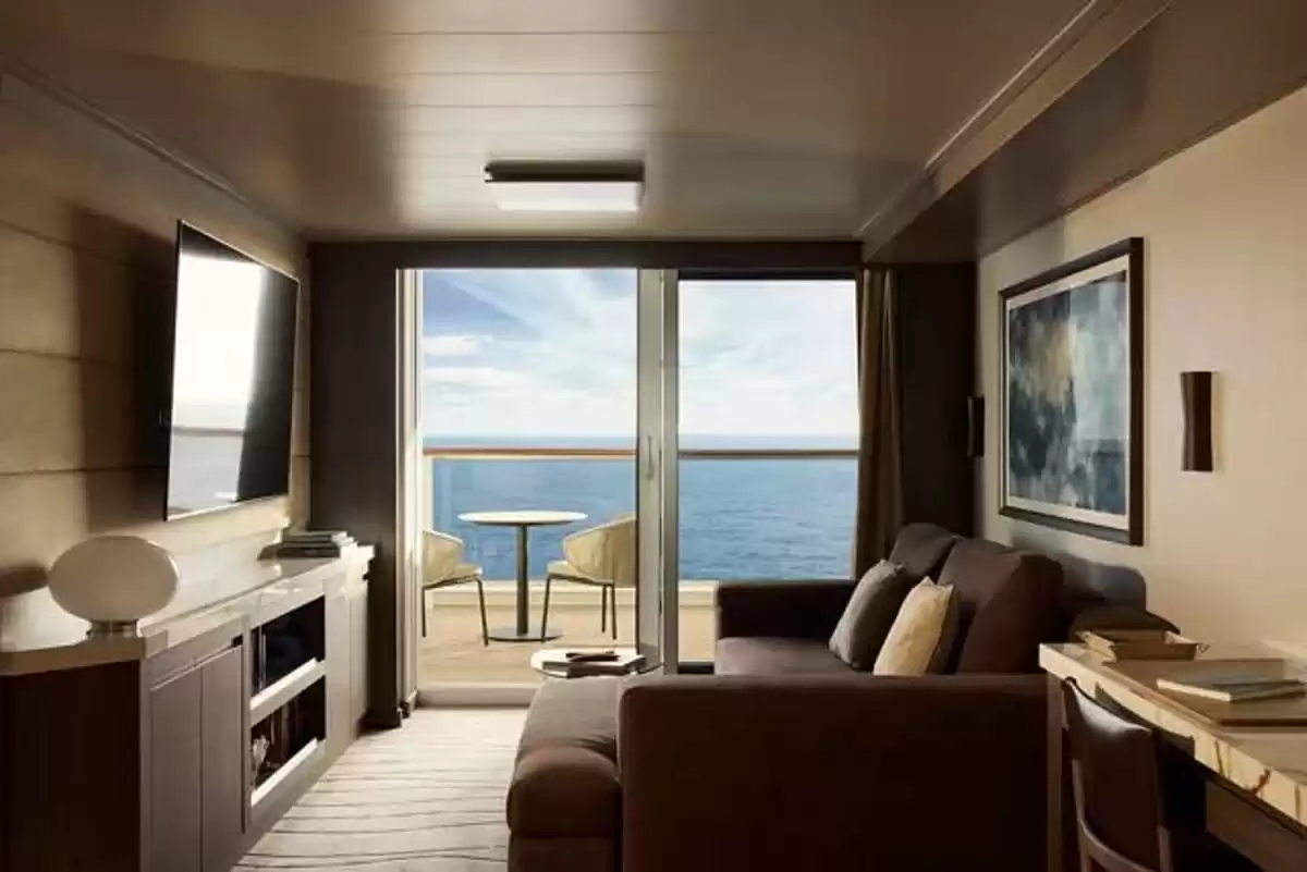 le EXPLORA III :   13