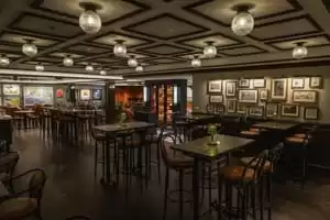 7-HOLÀ! Tacos & Cantina