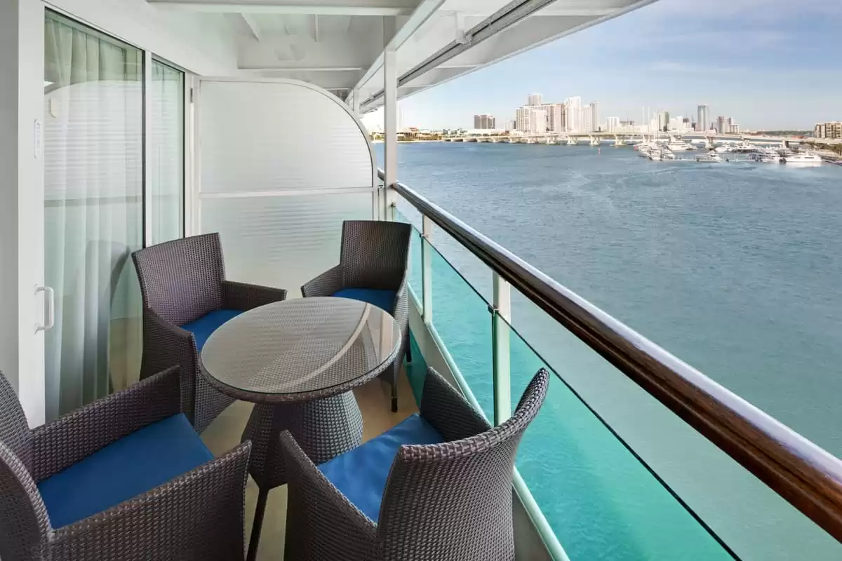 le Enchantment of the Seas :   23