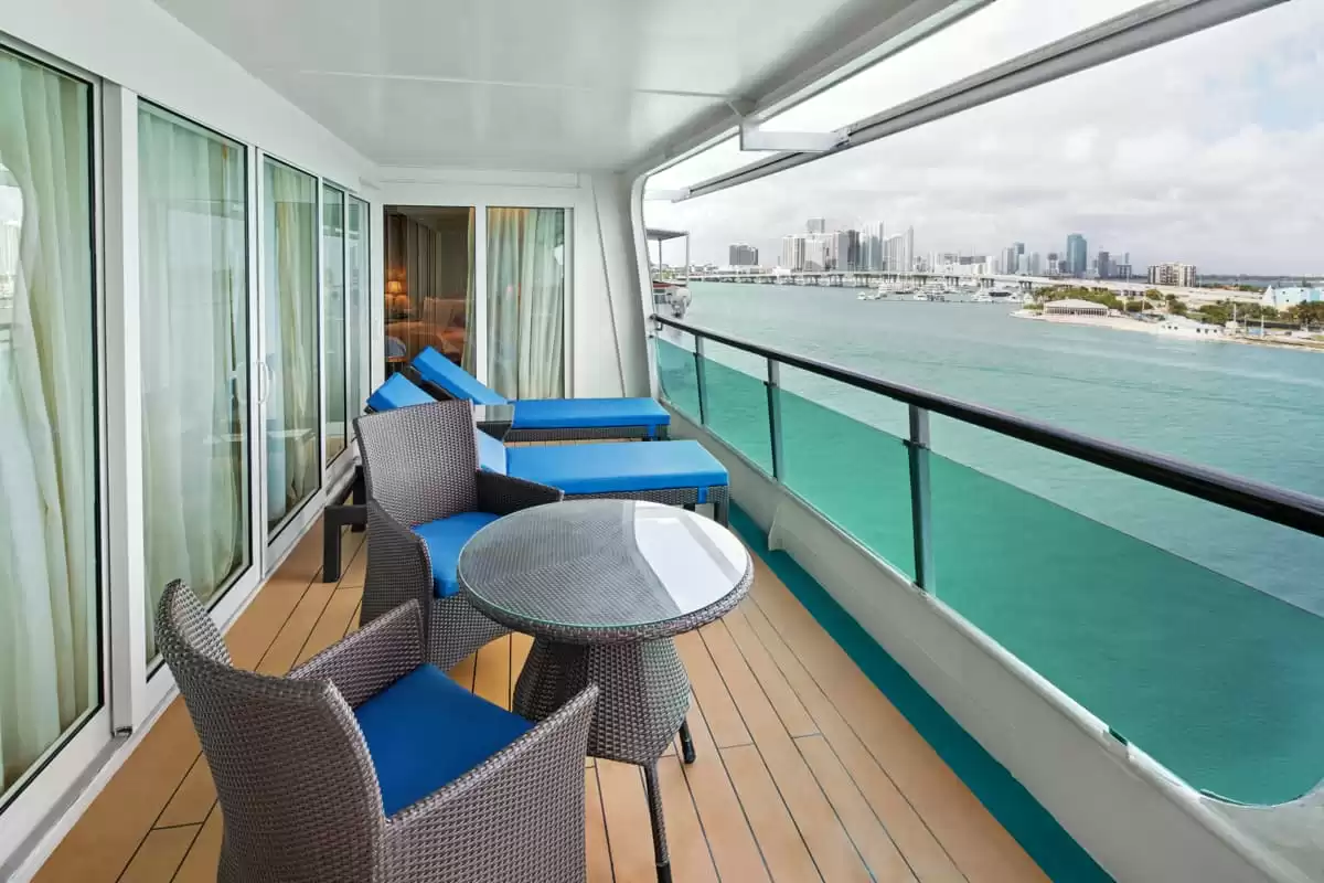 le Enchantment of the Seas :   27