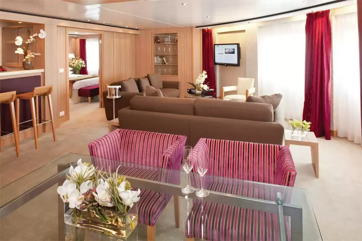 le Seabourn Quest :   5