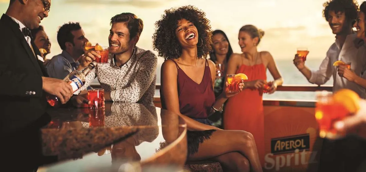 3- APEROL SPRITZ BAR <br> APÉRITIF VUE MER & DOLCE VITA