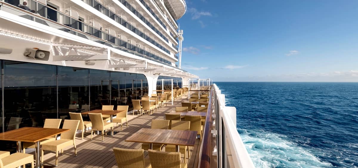 1- WATERFRONT BOARDWALK<br>VUE PANORAMIQUE À 360°