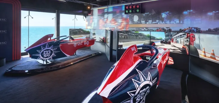 3- SIMULATEUR DE F1 <br> L'ADRÉNALINE À l'ÉTAT PUR