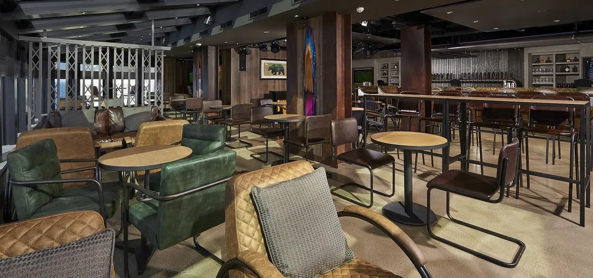 3- THE DISTRICT BREW HOUSE<br> LE QG DES AMATEURS DE BIÈRE ET DE MUSIQUE LIVE