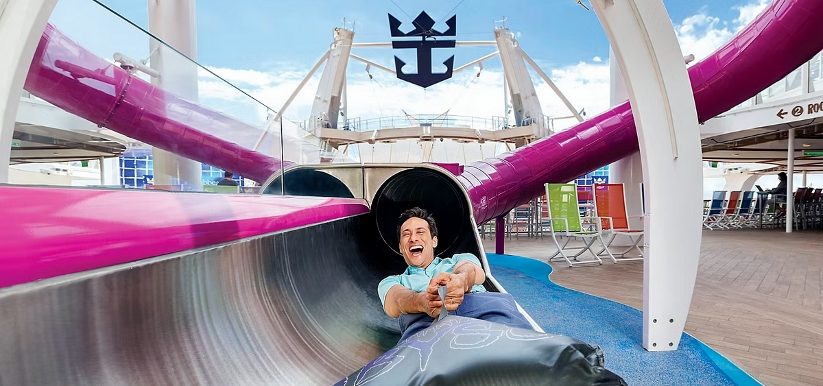 4- ULTIMATE ABYSS<br>LE PLUS HAUT TOBOGGAN EN MER