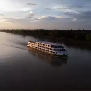 A qui s'adresse la compagnie RIVAGES DU MONDE