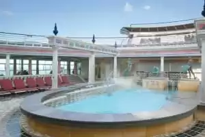Solarium swimming pool