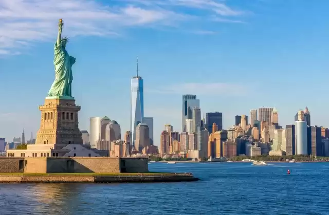 À New York