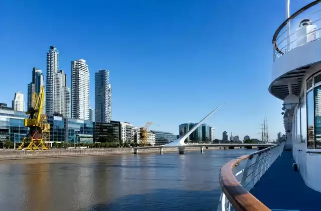 Depuis Puerto Madero