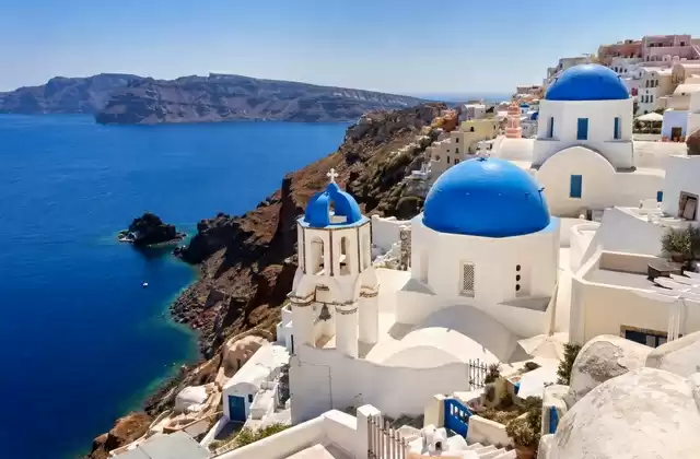 À Santorin