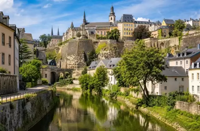 À Luxembourg-ville
