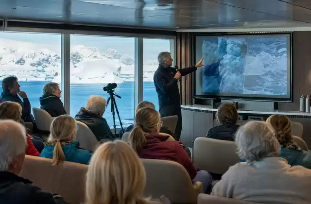 Conférences d'exception avec les plus grands experts mondiaux
