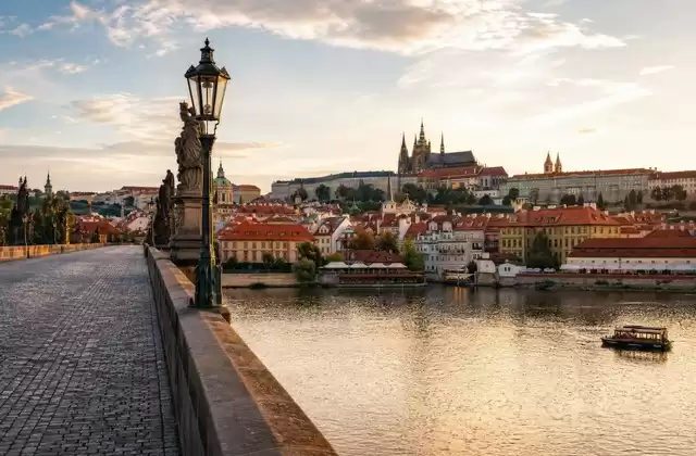 Prague avant ou après la croisière