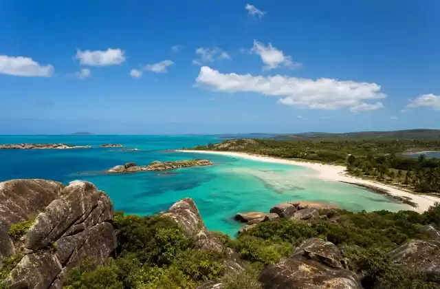 Baie de Lokaro