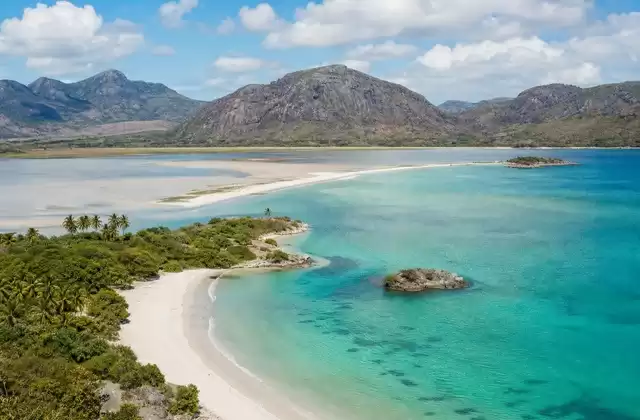 Baie de Lokaro