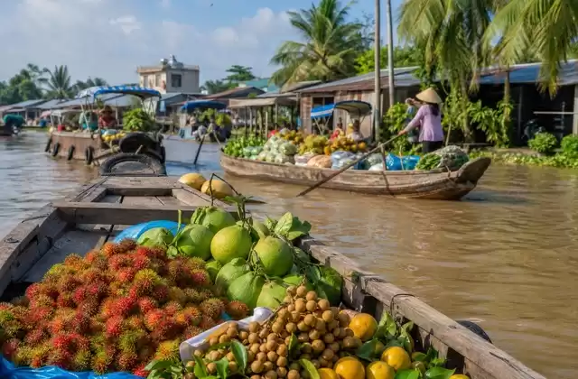 Les marchés flottants et les villages artisanaux