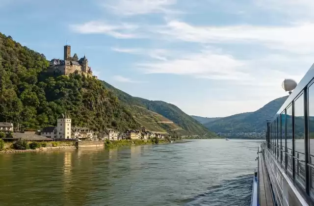 La navigation dans le Rhin romantique